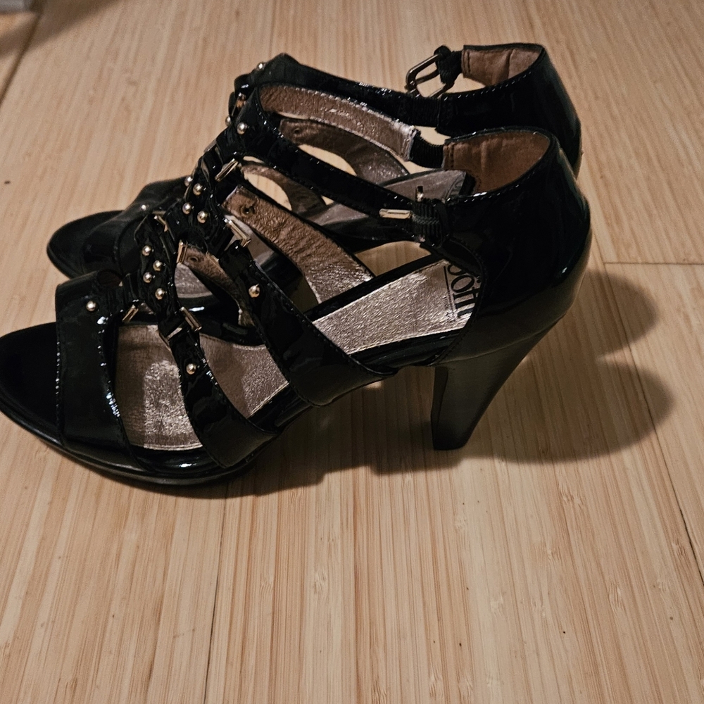 Sofft black heels